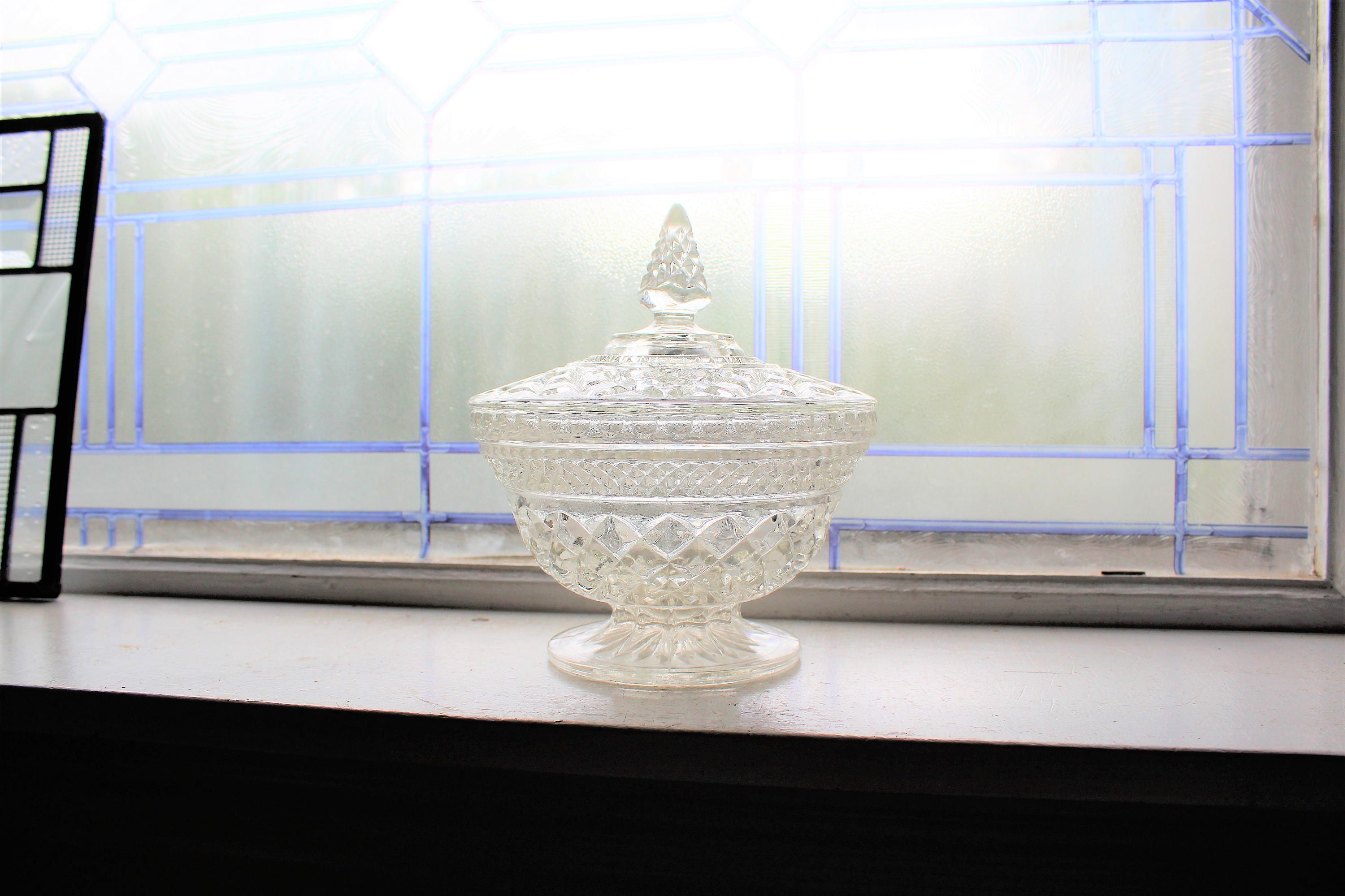 Covered Candy Dish Wexford Anchor Hocking Pressed Glass Diamonds