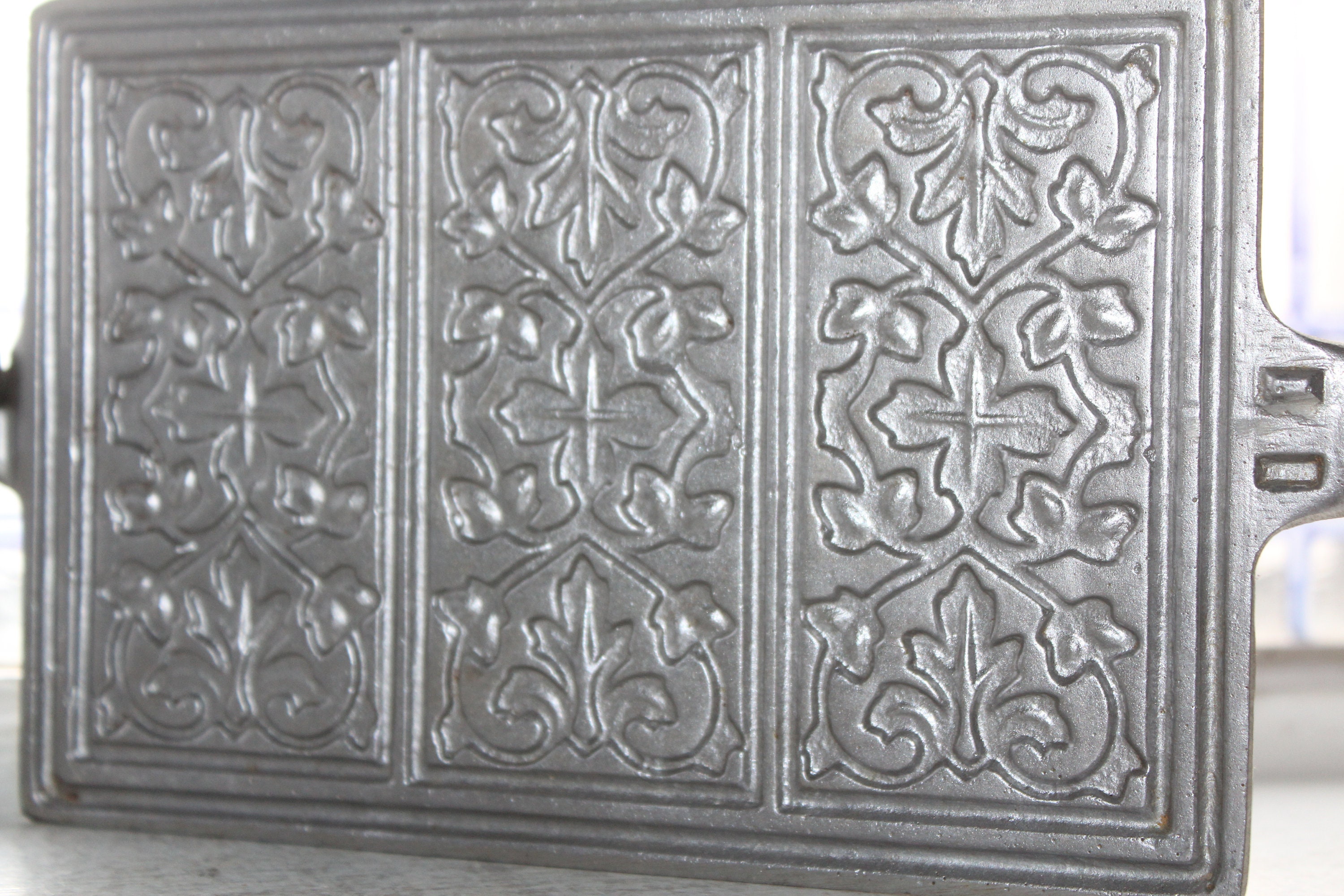 Vintage Scandinavian Cookie Goro Iron Nordic Ware