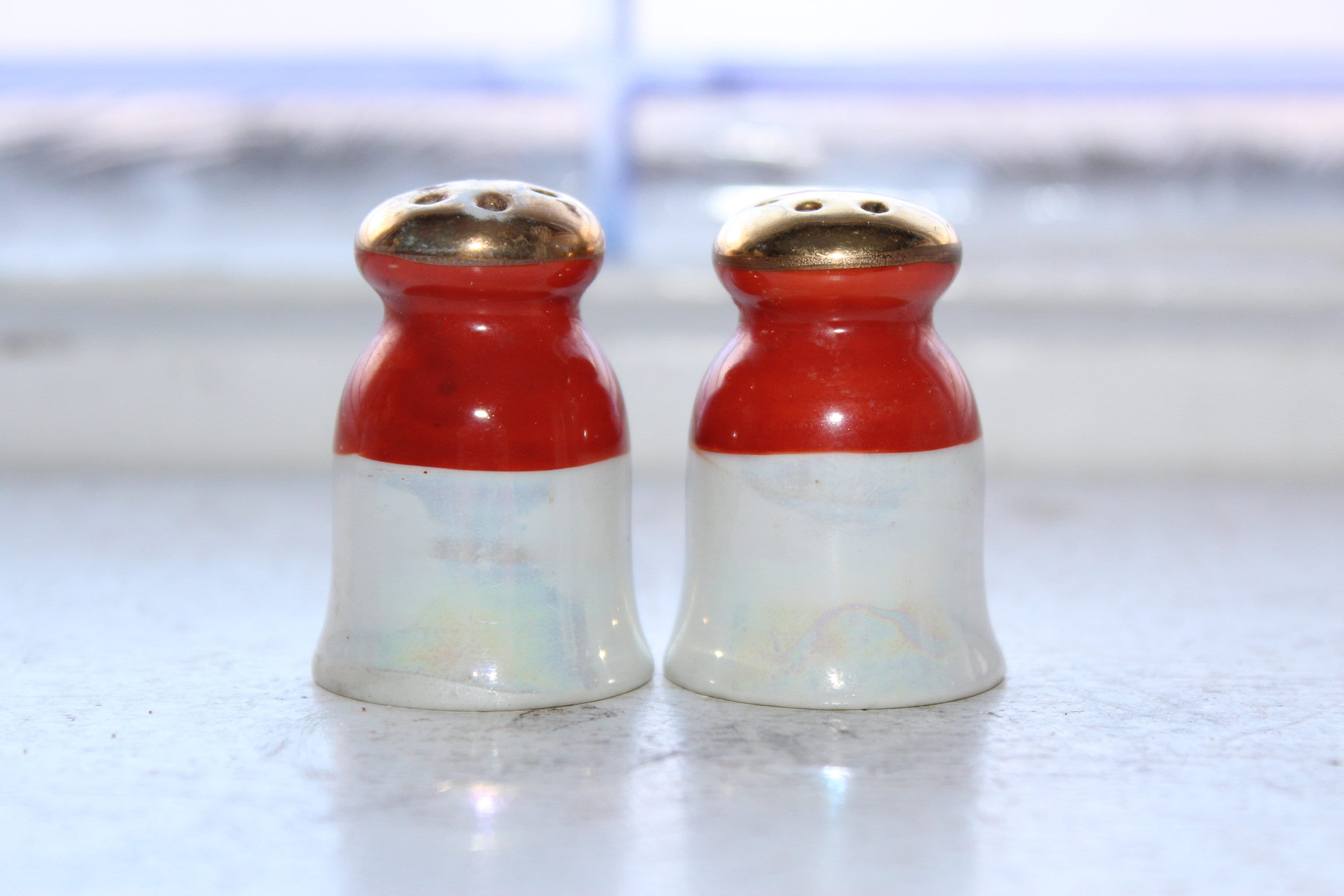 Small Salt & Pepper Shakers Vintage Lusterware