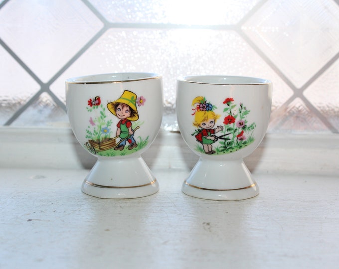 Cute Vintage Egg Cup Pair