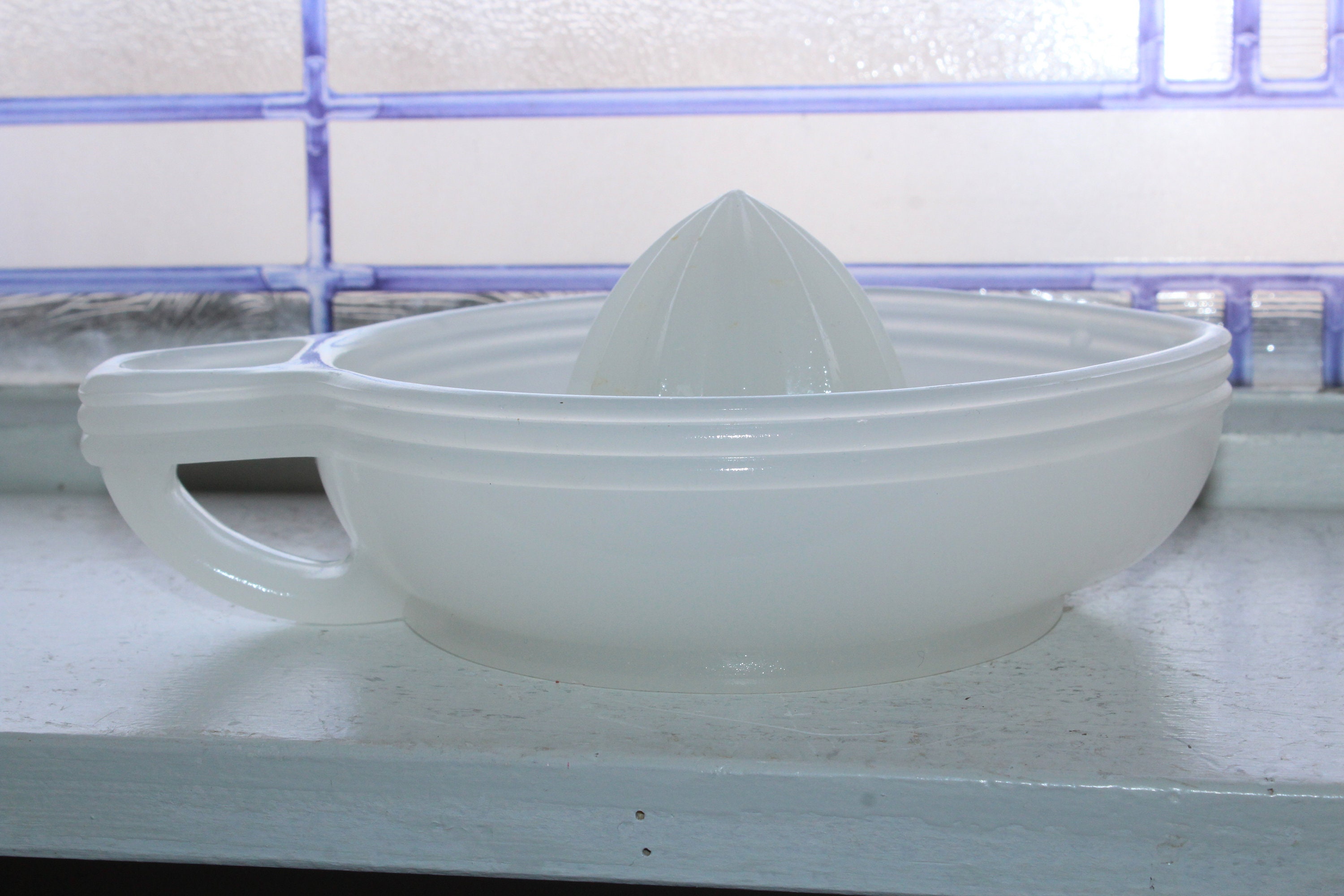 Rare Vintage Clambroth Glass Juicer Reamer 1920s Art Deco Boat Shaped