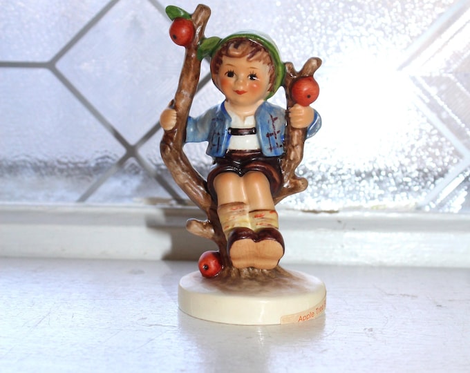 Goebel Hummel Figurine Apple Tree Boy #142 3/0 TMK5