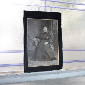 Antique Photograph Elderly Victorian Woman Cabinet Card 1800s