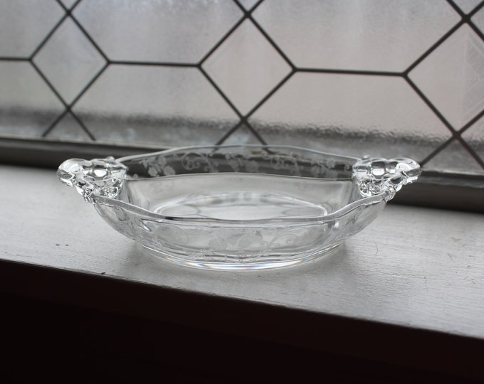 Vintage Cambridge Glass Elaine Divided Relish Dish