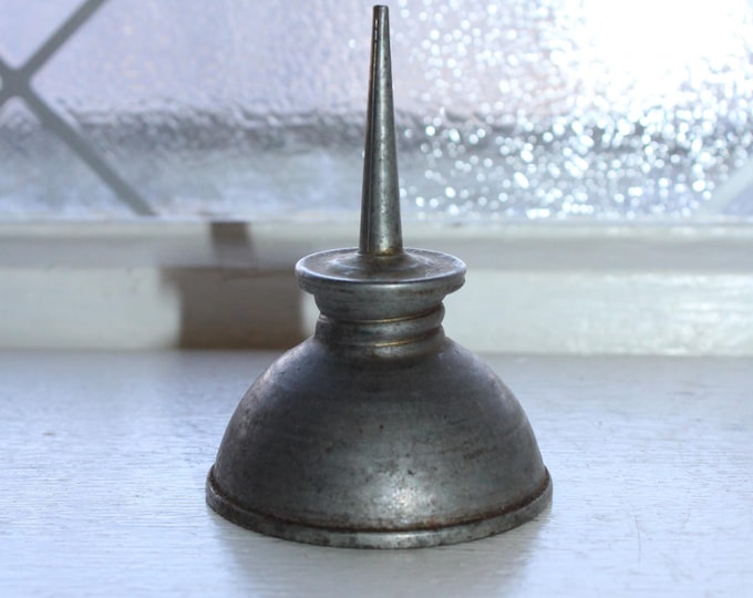 Vintage Tin Thumb Pump Oil Can 1940s