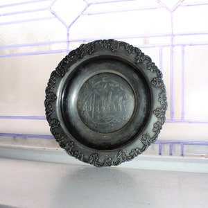 Piatto antico vittoriano in argento placcato per torta di Eagle Silver Plate Co.
