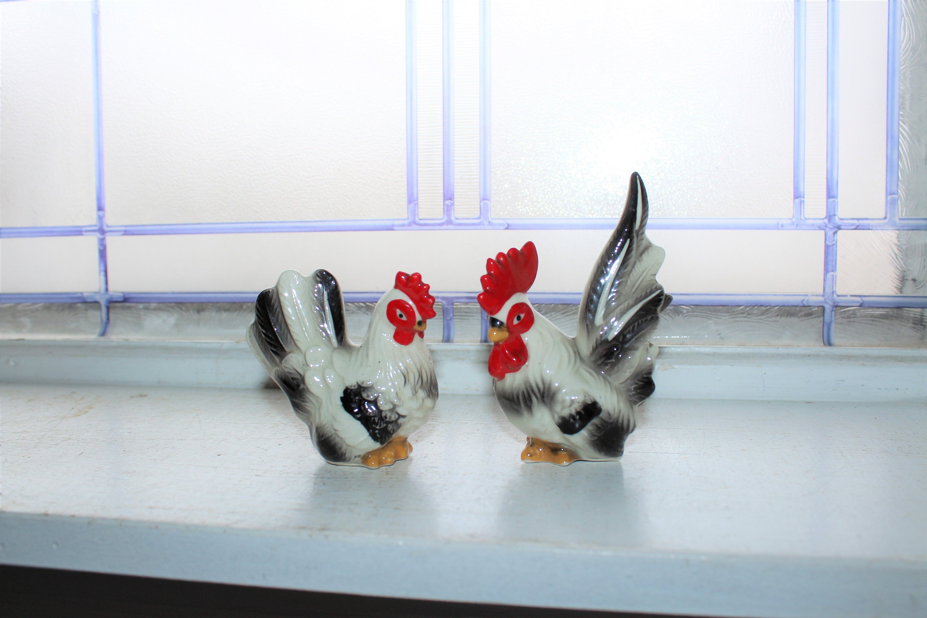 Vintage Salt and Pepper Shakers Black and White Chickens