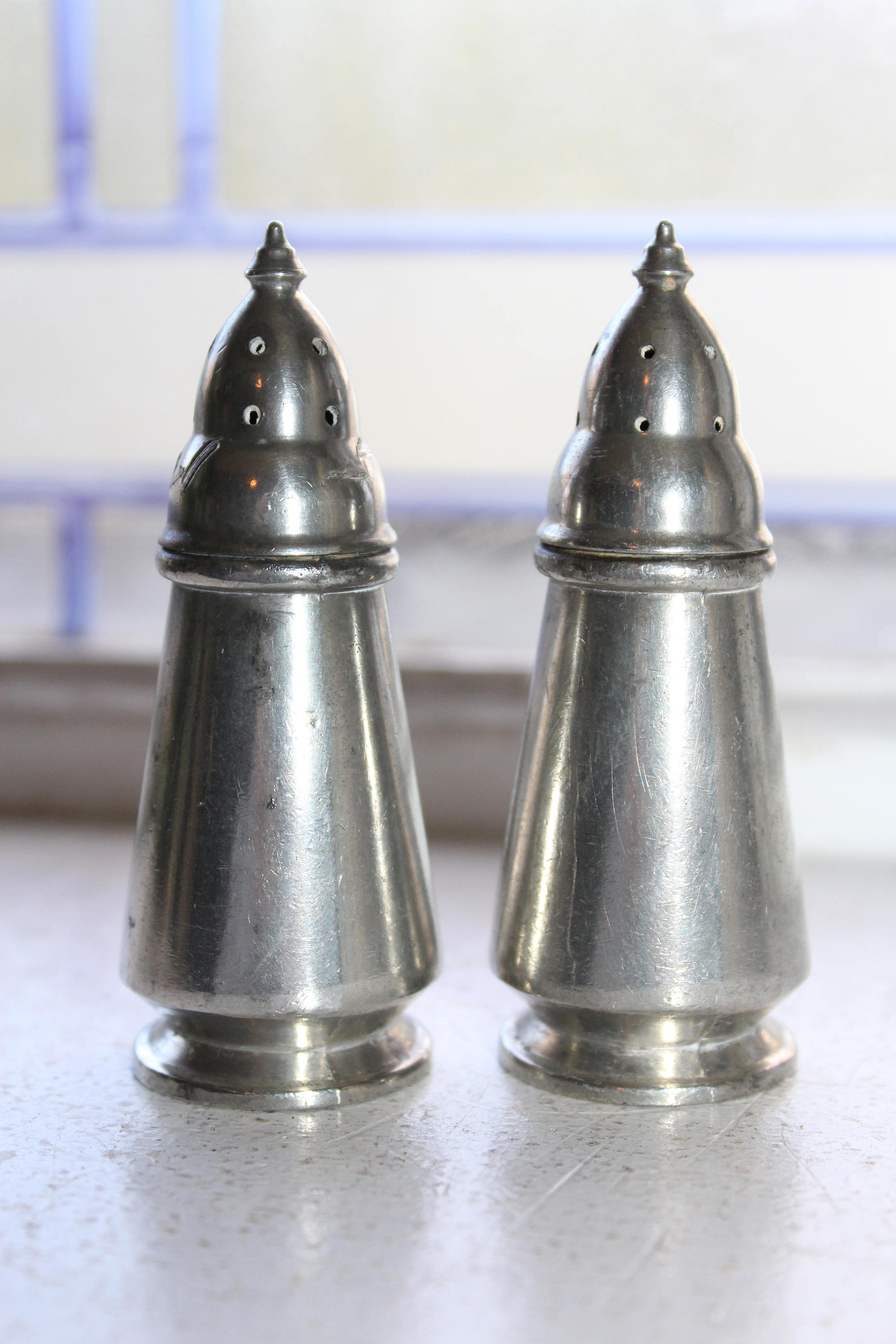 Vintage Pewter Salt & Pepper Shakers Quaker Set 2088