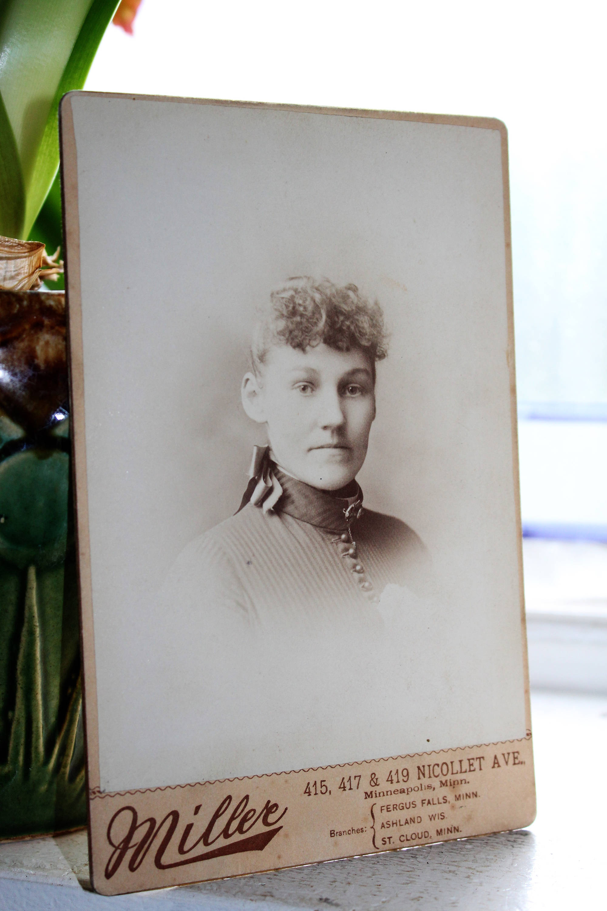 Antique Card Photograph Beautiful Victorian Woman