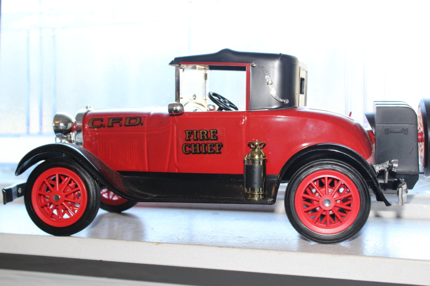 Jim Beam Fire Chief's Car 1928 Model A Decanter Vintage 1970s with