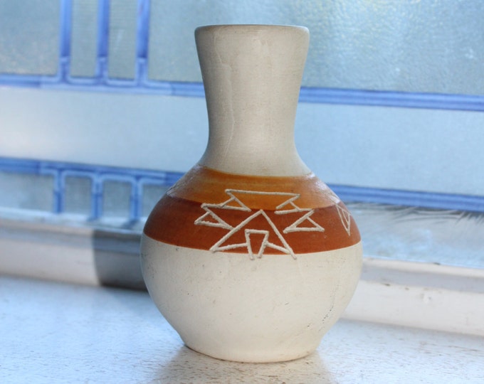 Vintage Sioux Pottery Vase Artist Signed SP RC SD