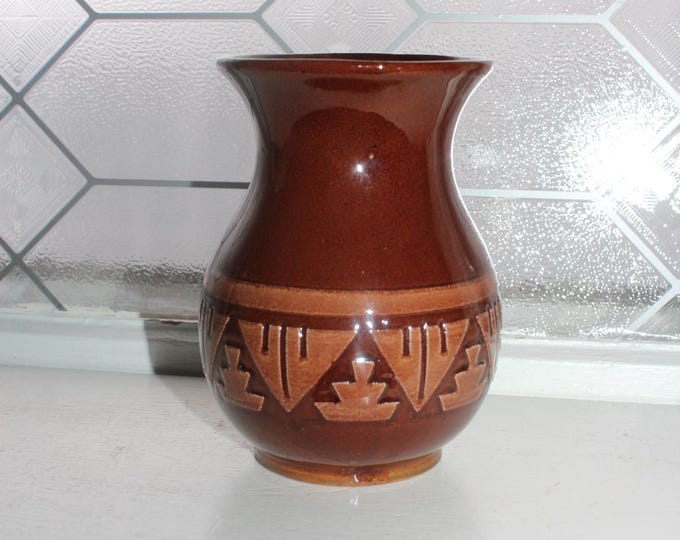Vintage Sioux Pottery Vase Signed Mary Black Tail Deer