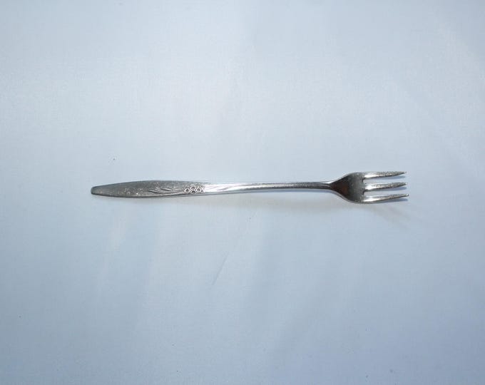 Vintage Silverplate Pickle Fork Oneida Community Enchantment Gentle Rose