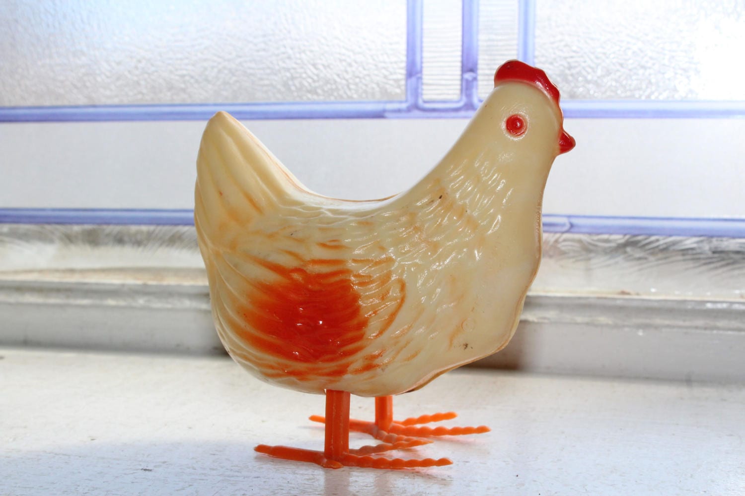 Easter Hen Laying Eggs Plastic Toy Vintage 1950s