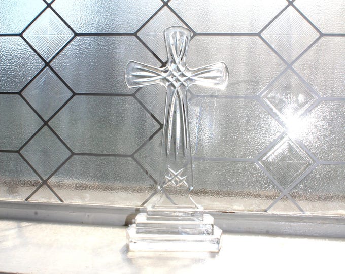 Vintage Towle 24% Lead Crystal Crucifix