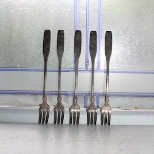 5 Vintage Silverplate Hors d&#39;Oeuvre Forks Oneida Silversmiths