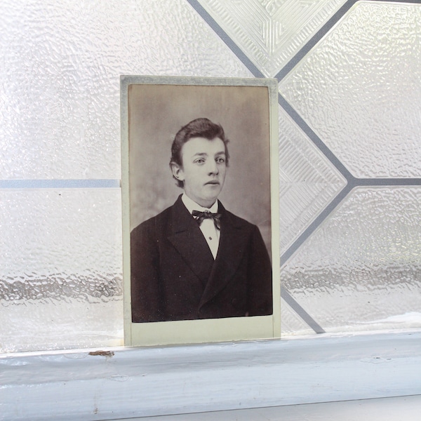 Antique Carte De Visite CDV Photograph Young Victorian Man 1800s