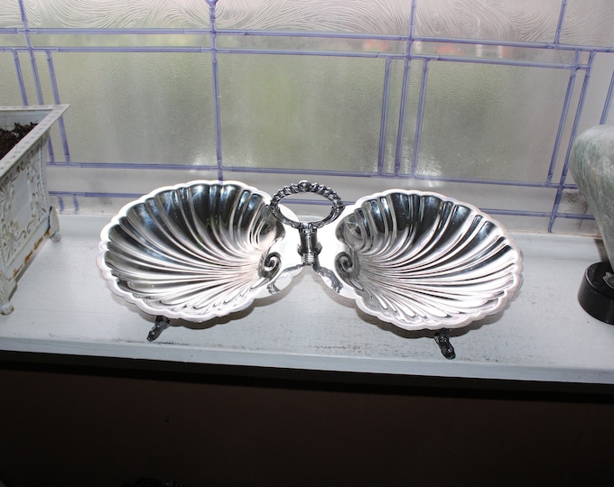 Large Vintage Silverplate Clam Shell Tray with Center Handle Sheffield