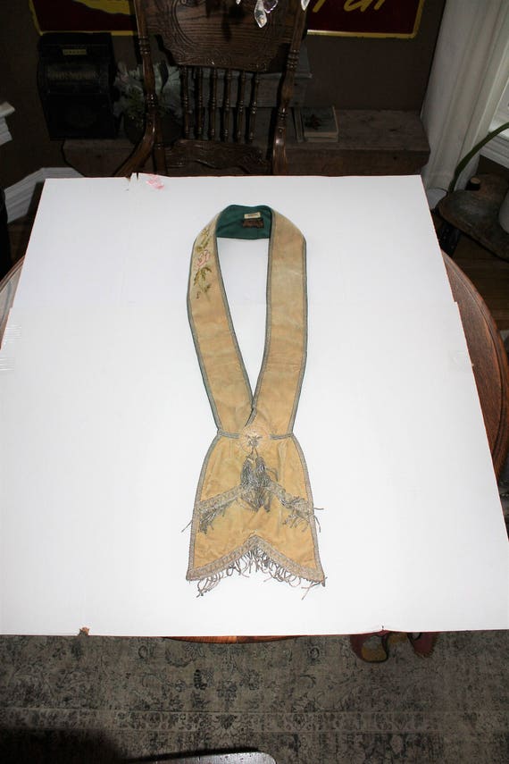 Antique Odd Fellows Sash Masonic Halloween Rennais