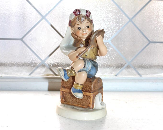 Goebel Figurine Mom's Bridal Veil #11604-13 TMK5 1978