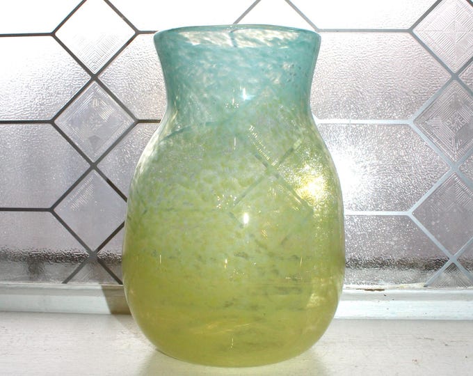 Large Vintage Art Glass Vase Shading Green to Yellow