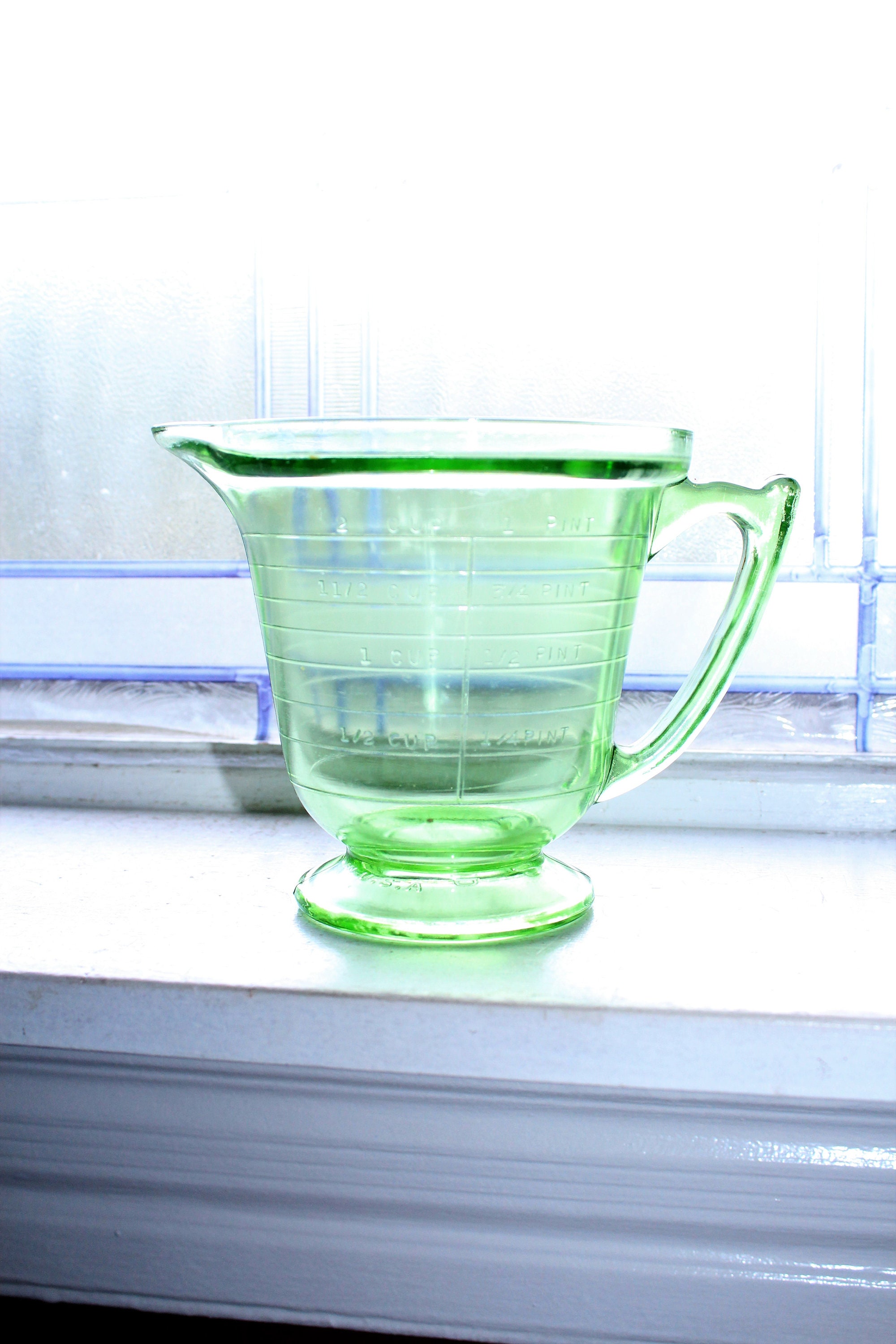Green Depression Glass Measuring Cup 16 Oz 1930s T & S Handimaid