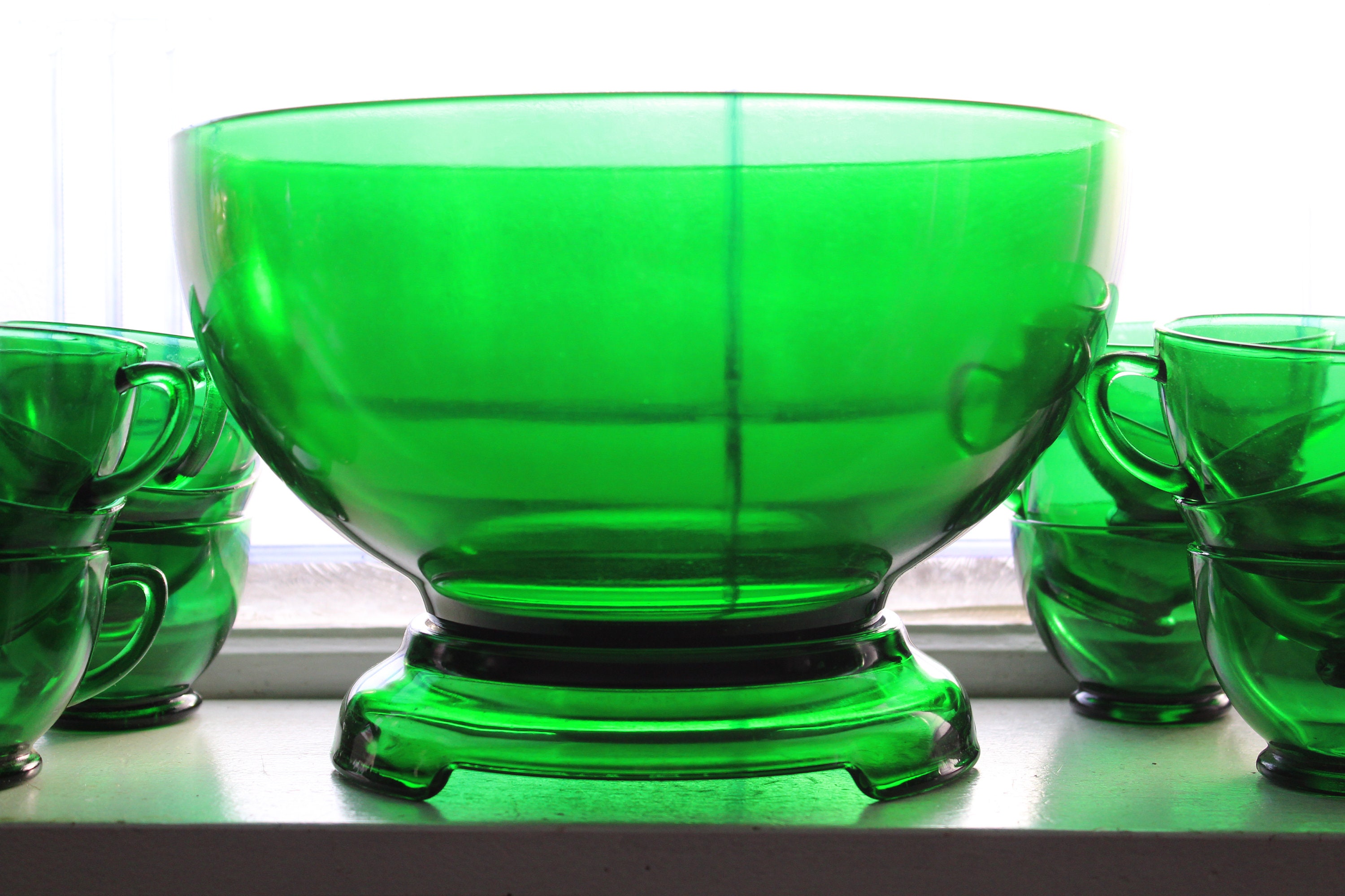 St Patrick's Day Party Time! Forest Green Punch Bowl Set with 12 Cups