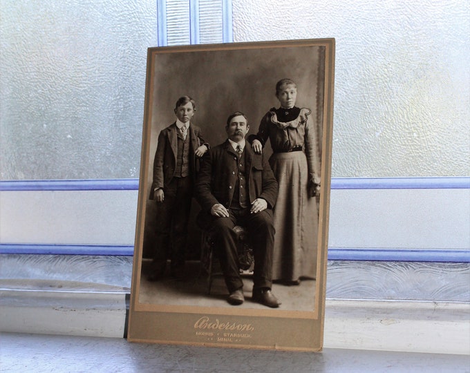 Antique Cabinet Card Photograph Victorian Family 1800s