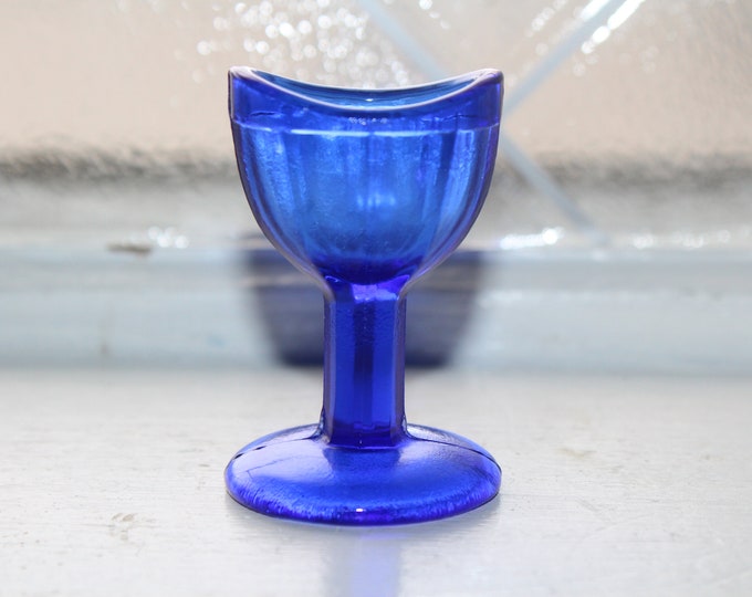 Antique Cobalt Blue Glass Eye Cup Eye Wash