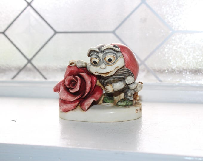 Harmony Kingdom Figurine Trinket Box Byron's Lonely Hearts Club Ladybug