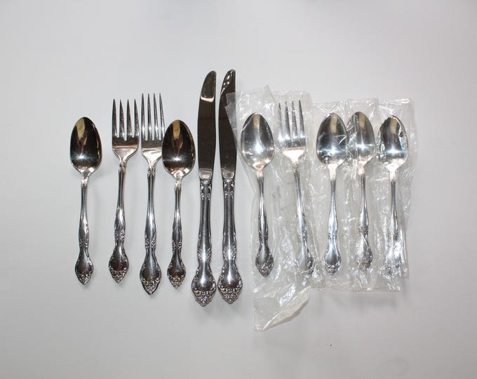 11 Pieces of Vintage Stainless Flatware Affection by Oneida