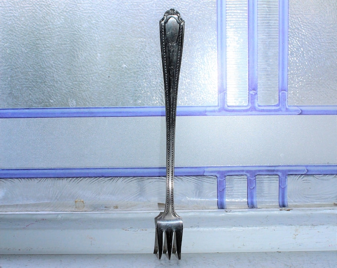 Antique Cameo Silverplate Pickle Fork