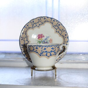 Vintage Aynsley Tea Cup & Saucer Venetta