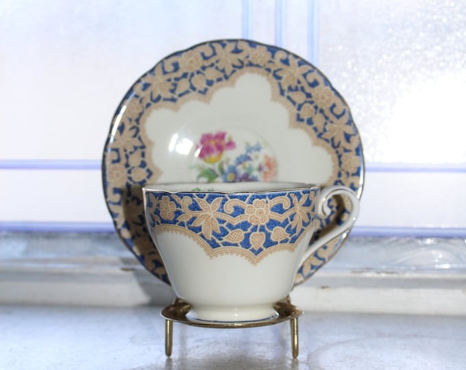 Vintage Aynsley Tea Cup & Saucer Venetta