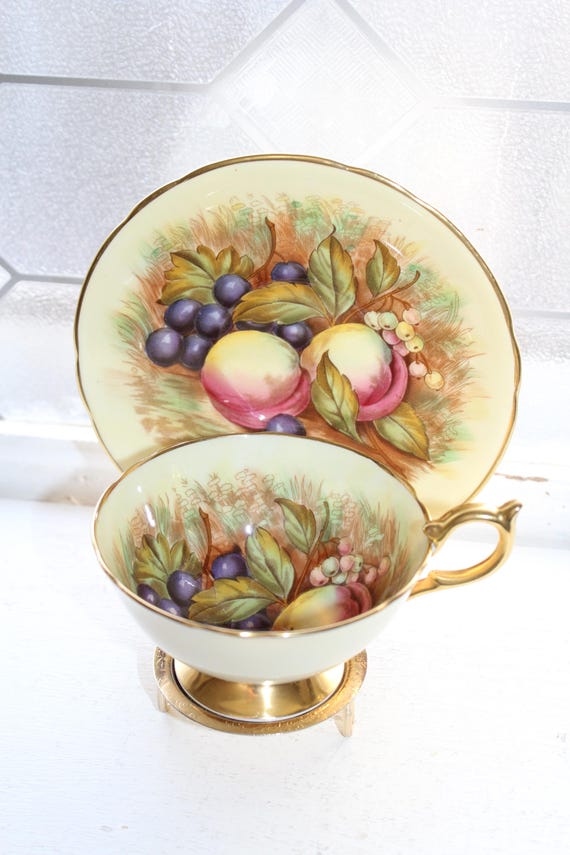 AYNSLEY 『Orchard Gold』　中皿2枚 Vintage Aynsley Tea Cup & Saucer Orchard Gold Signed D Jones - Etsy