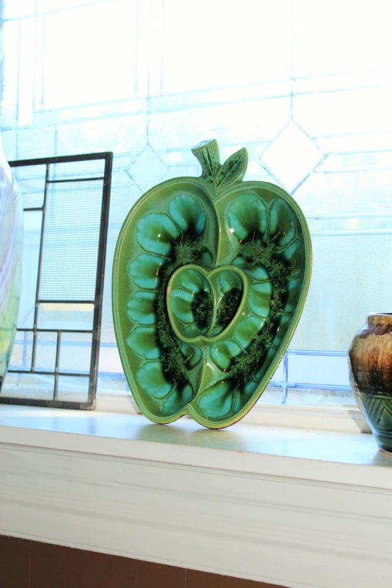 Vintage Treasure Craft Chip and Dip Bowl Green Mottled Apple 1960s