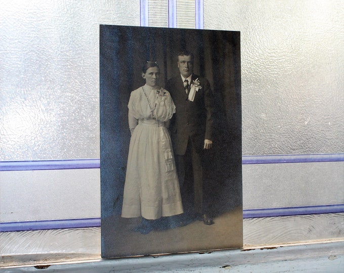 Vintage 1920s Photograph of a Bride and Groom