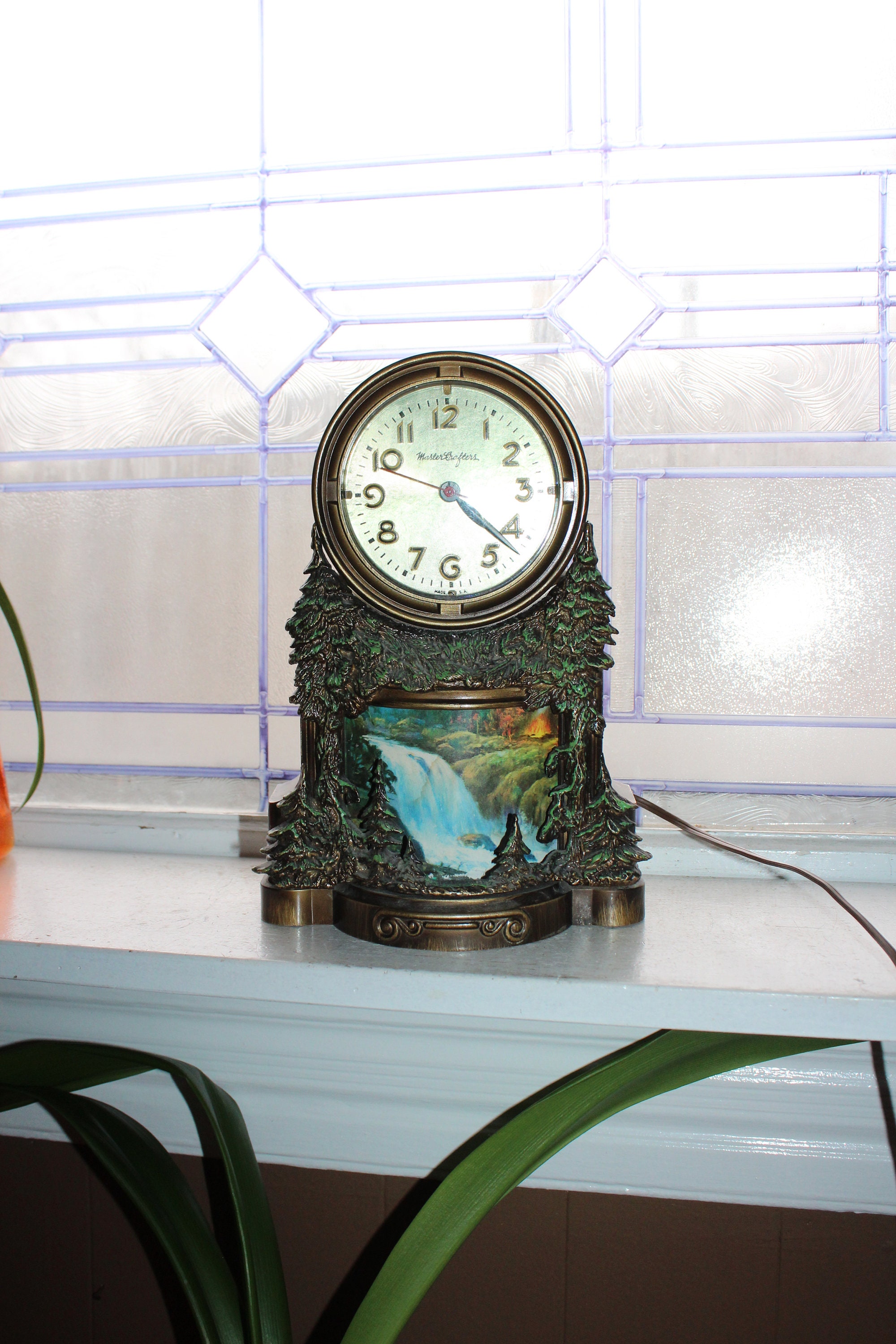 Vintage Mastercrafter Waterfall Motion Clock