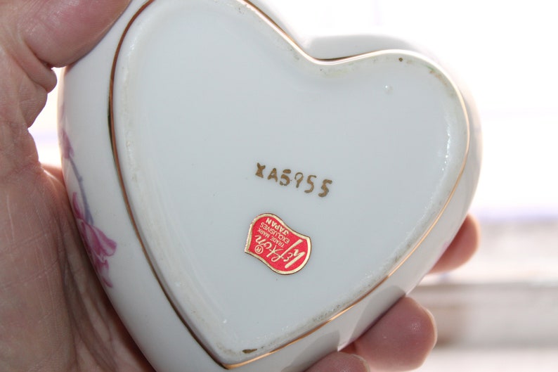 Vintage Porcelain Jewelry Box Heart Shaped Lefton
