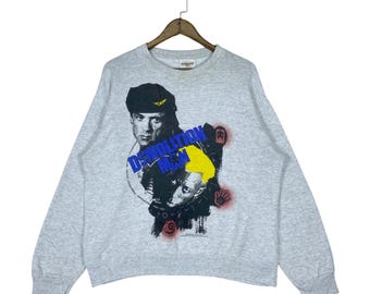 Sudadera vintage de cuello redondo de la película Demolition Man de 1994, color gris jaspeado / Promoción de Sylvester Stallone y Wesley Snipes / Hecha en EE. UU. Talla mediana