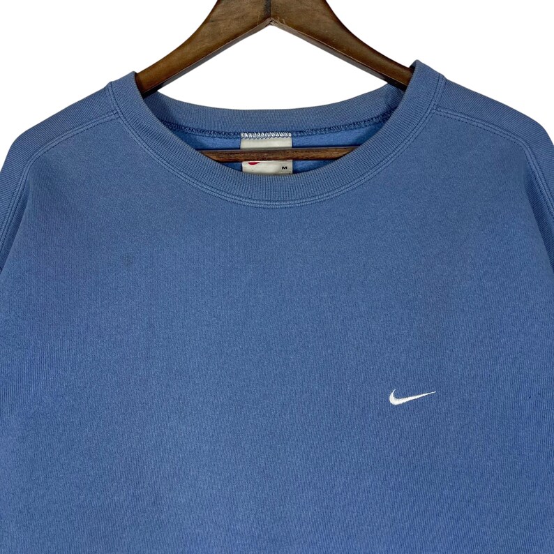 ヴィンテージ90年代ナイキクルーネック スウェットシャツ アメリカ製 ブルースウッシュ | オーバーサイズ ナイキ プルオーバー 刺繍ミニスウッシュ | サイズM 画像 4