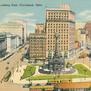 Linen Postcard, Cleveland, Ohio, Public Square, Looking East, ca 1940