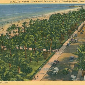Linen Postcard, Miami Beach, Florida, Ocean Drive and Lummus Park, 1946