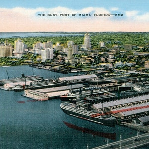 Linen Postcard, Miami, Florida, Scene at Busy Port, Ships