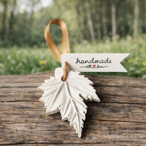 Geurverspreiderhanger in de vorm van een blad | Herfstcadeau | Geurhanger als cadeau | Handgemaakte aromaverspreider uit Oostenrijk