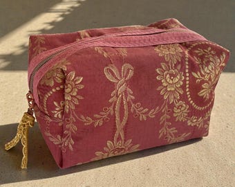 Bolsa de brocado floral ao estilo Maria Antonieta – 22x12x12 cm