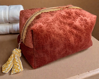 Bolsa de veludo Genova na cor terracota – interior branco – 22x12x12 cm