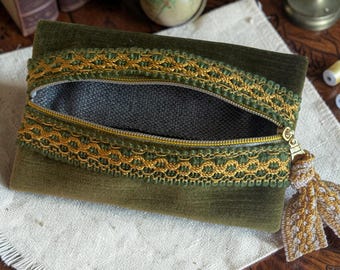 Small Olive Green Chenille Velvet Pouch with Pearl - 7.5x4.7x0.8 in