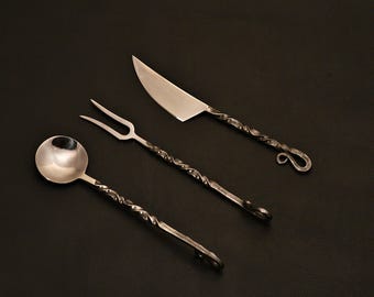 Set di posate in ferro forgiato a mano – Utensili da tavola rustici medievali – Decorazioni storiche per la cucina