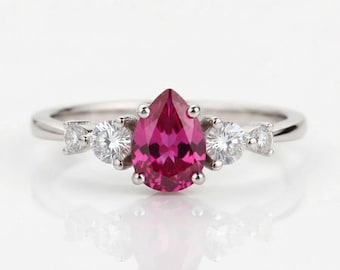 Bague-cadeau d'anniversaire de 2,30 carats en saphir rose taille poire et diamants en or blanc 14 carats